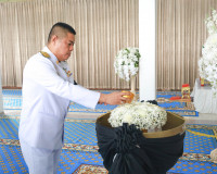จังหวัดสุราษฎร์ธานี จัดพิธีถวายน้ำสรงพระบรมศพสมเด็จพระนางเจ้ ... พารามิเตอร์รูปภาพ 16